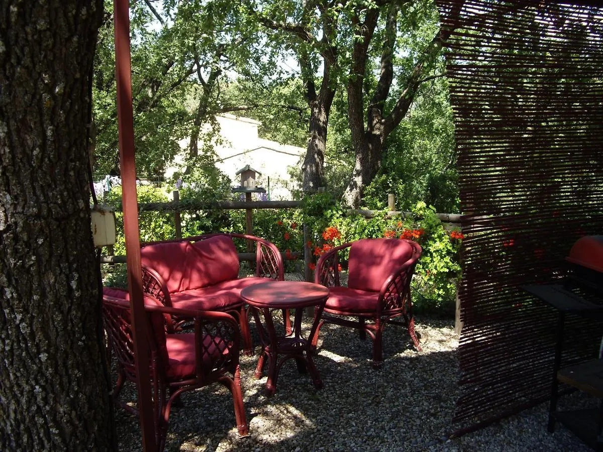 La Bastide De Mauragne - Gite Les Iris Apt